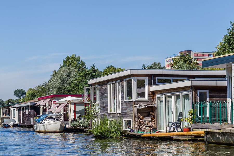 how to sell a floating home